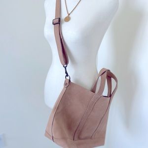 Gorgeous pure leather bag. Brand new.
